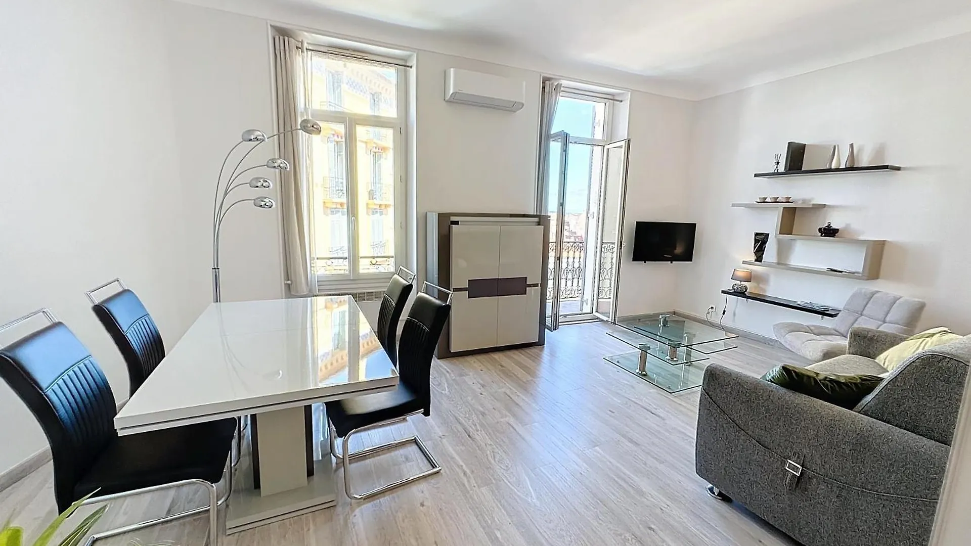 Apartment Rol2 - Beau 2 Pieces Avec Balcon Et Vue Mer Laterale Cannes France